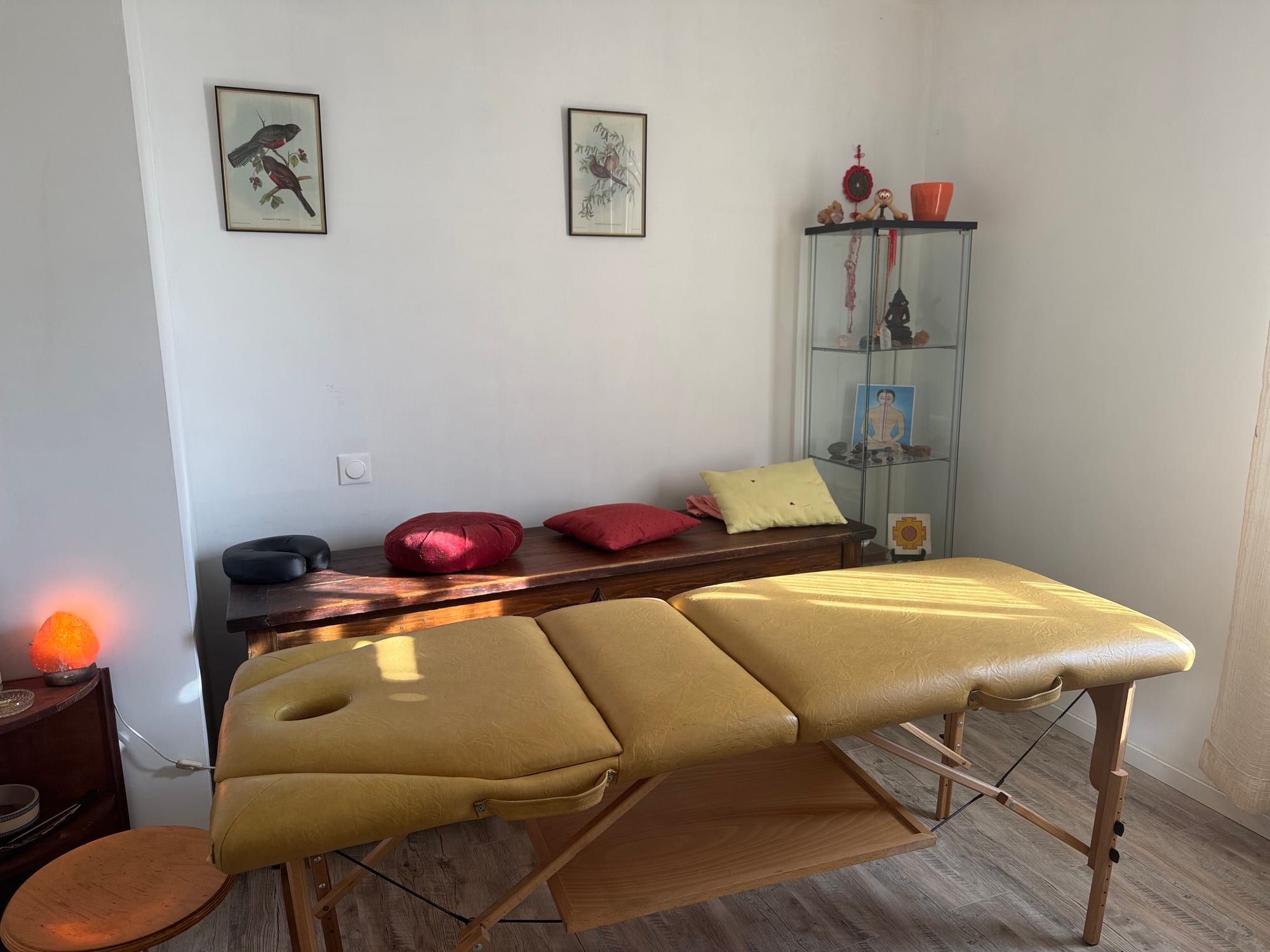 Espace bien-être et massage, à l’étage inférieur de la maison, sur rendez-vous